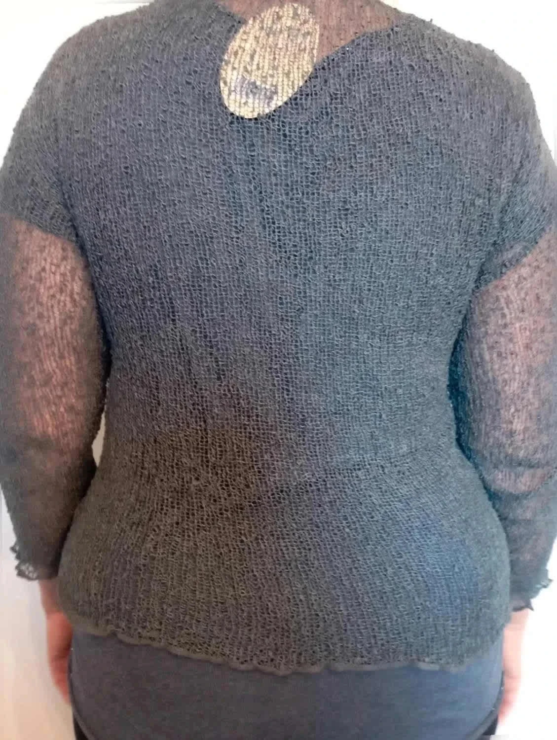 Gilet style boléro en maille crochet extensible style bohème Gris – photo 2